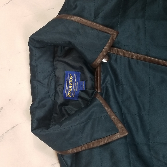 Pendleton Women's Camas Quilted Jacket - Picture 3 of 6